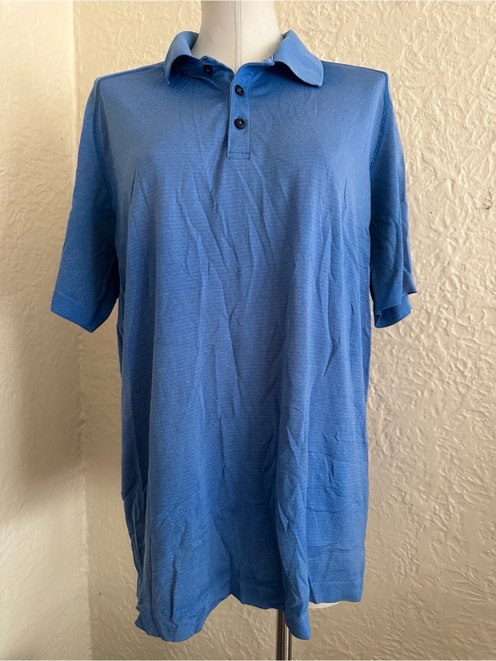 Lululemon Men’s Metal Vent Tech Blue Short Sleeve Polo Shirt XL FLAWS